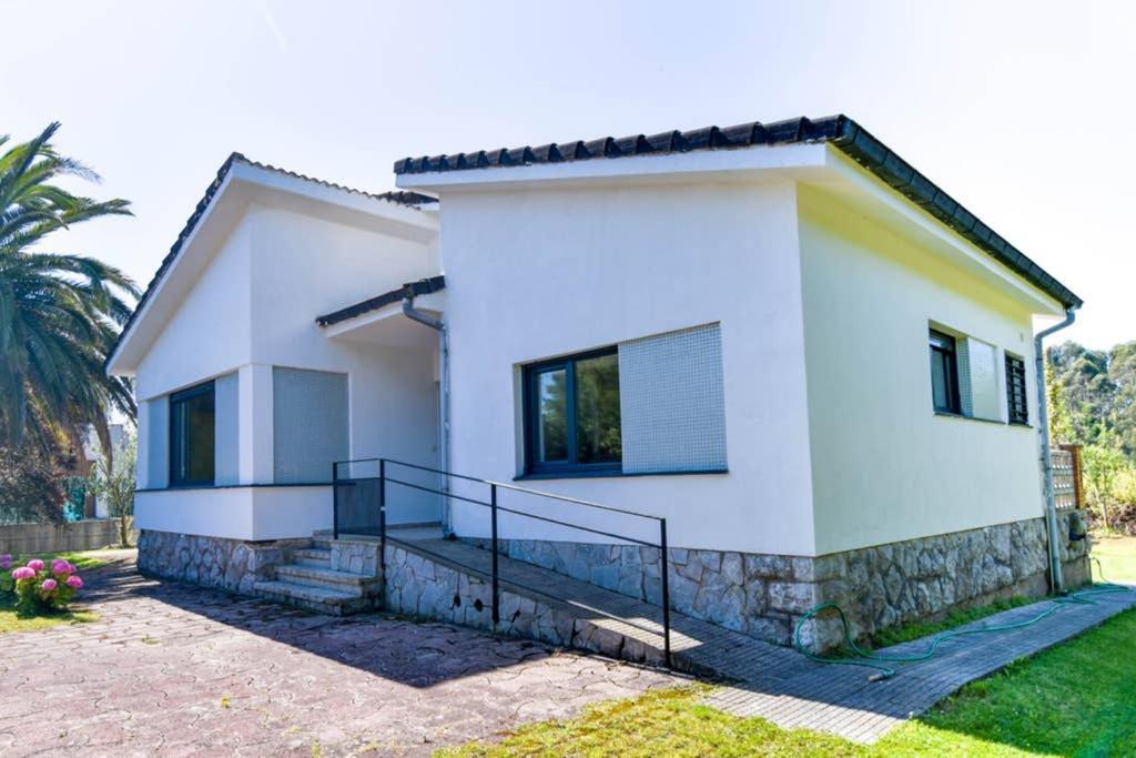¡Nuevo! Espectacular Casa En La Playa De Berria Villa Santoña Kültér fotó